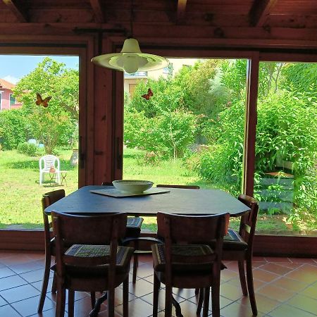 Villetta Con Giardino A Due Passi Dal Mare 因佩里亚 外观 照片