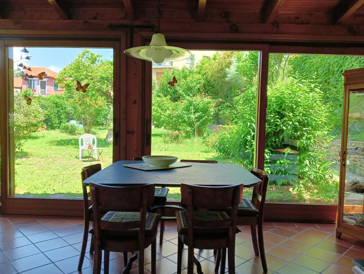 Villetta Con Giardino A Due Passi Dal Mare 因佩里亚 外观 照片