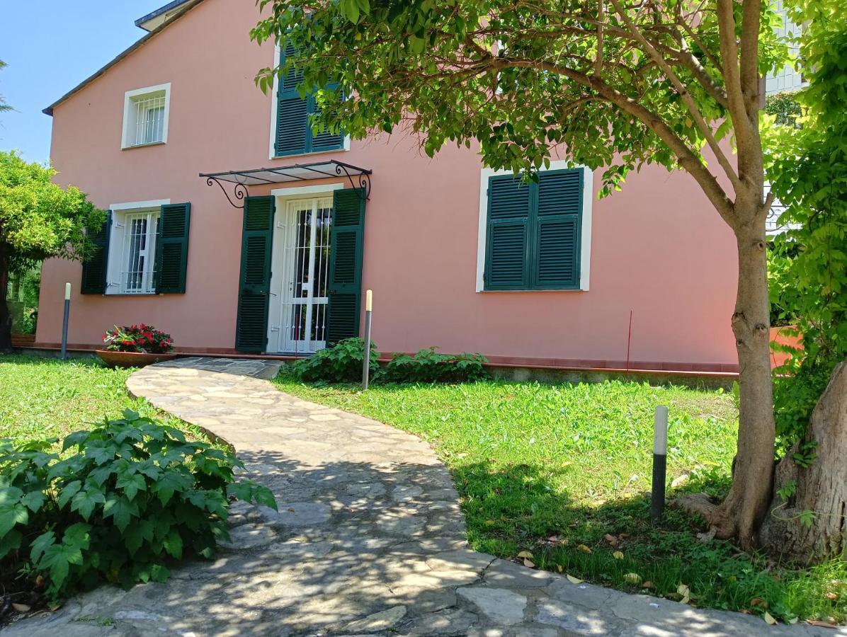 Villetta Con Giardino A Due Passi Dal Mare 因佩里亚 外观 照片
