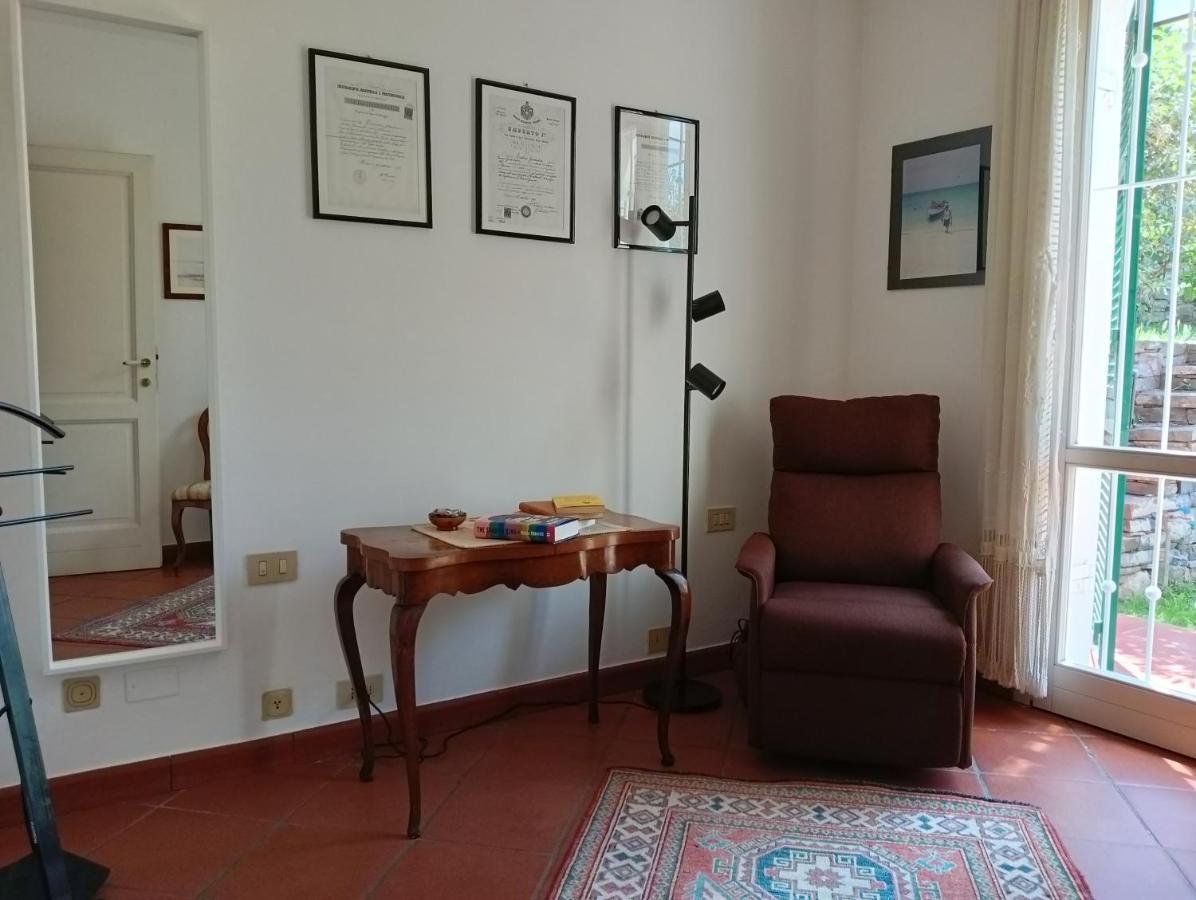Villetta Con Giardino A Due Passi Dal Mare 因佩里亚 外观 照片